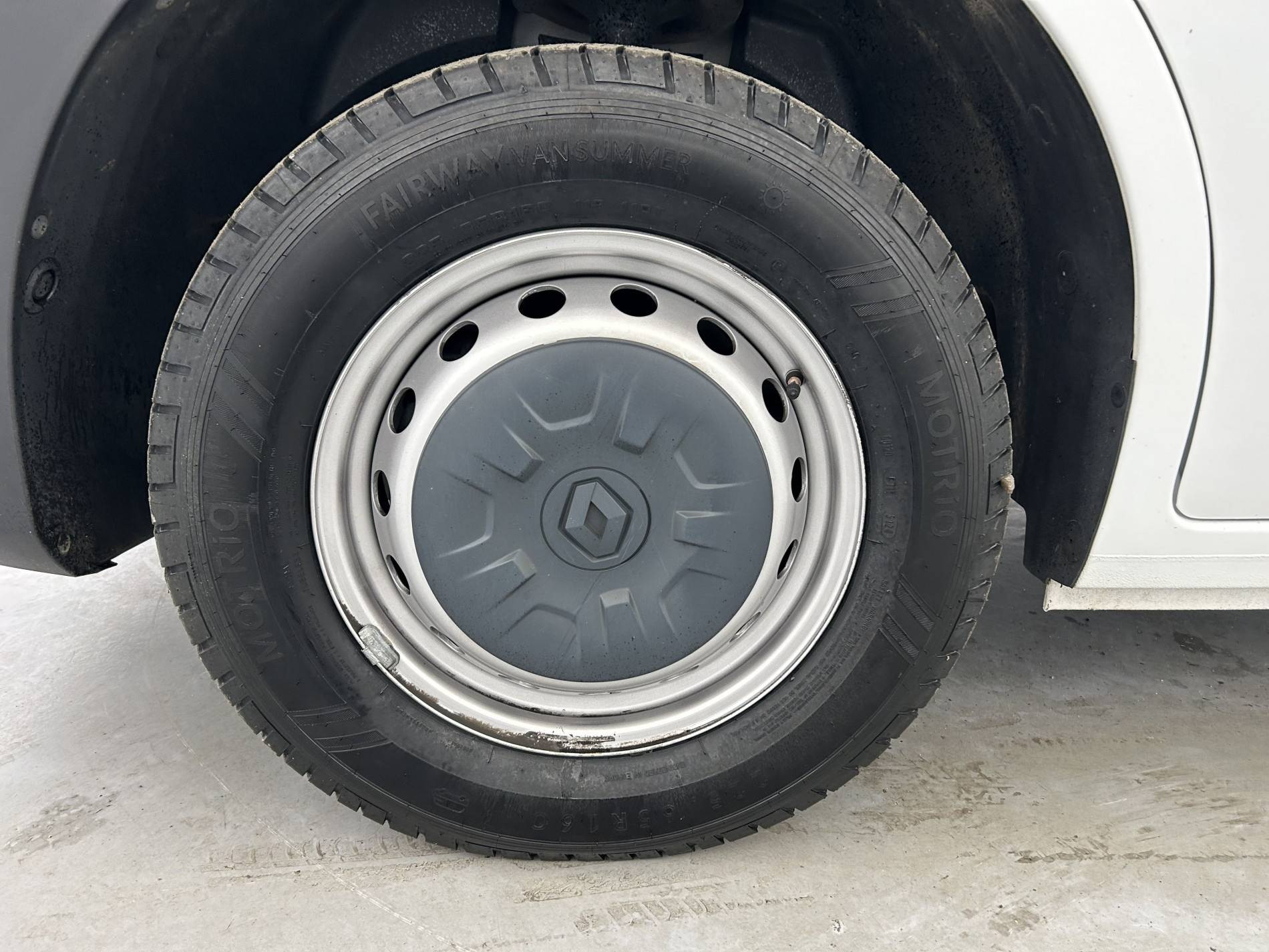 Vente en ligne Renault Master Fourgon MASTER FGN TRAC F3500 L2H2 BLUE DCI 135 au prix de 24 990 €