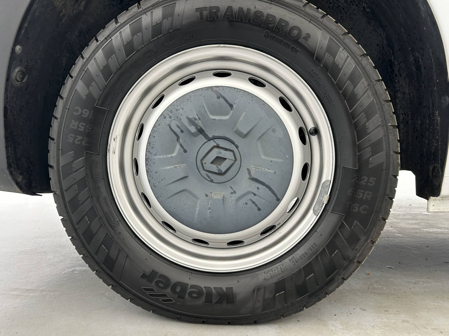 Vente en ligne Renault Master Fourgon MASTER FGN TRAC F3500 L2H2 BLUE DCI 135 au prix de 25 490 €