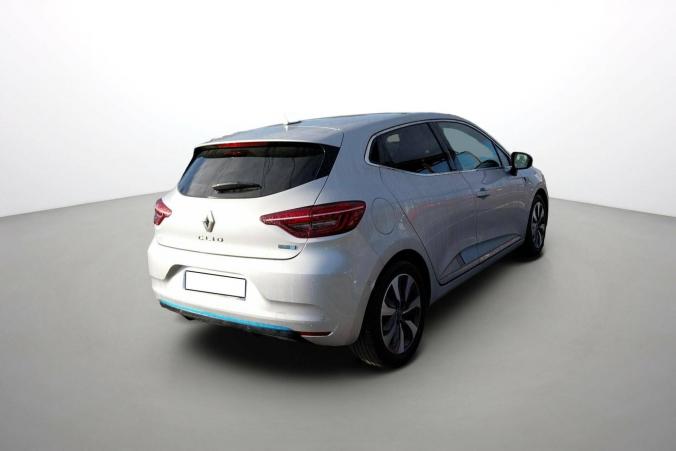 Vente en ligne Renault Clio 5 Clio E-Tech 140 - 21 au prix de 18 490 €