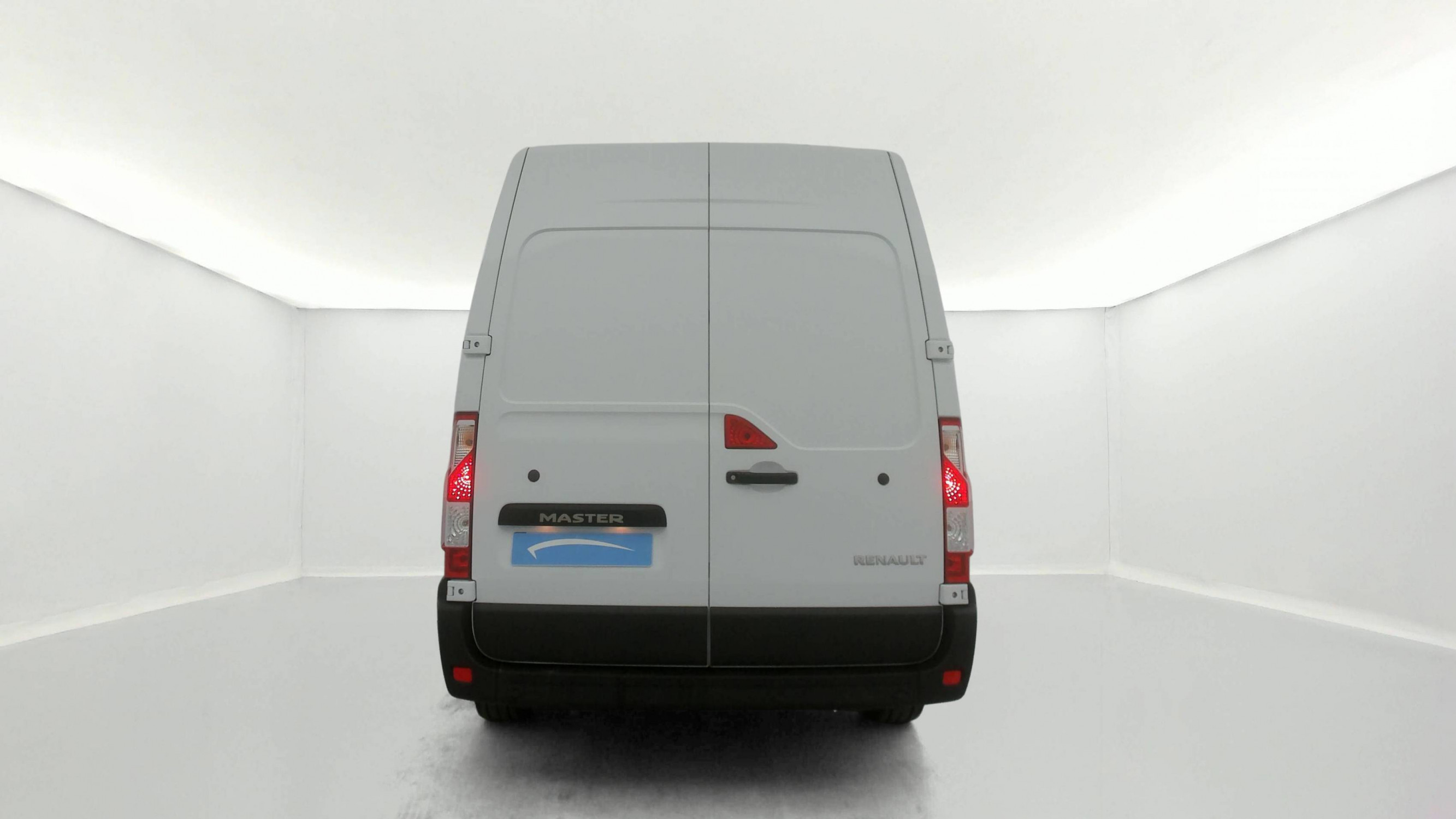 Vente en ligne Renault Master Fourgon MASTER FGN TRAC F3500 L2H2 BLUE DCI 135 au prix de 23 990 €