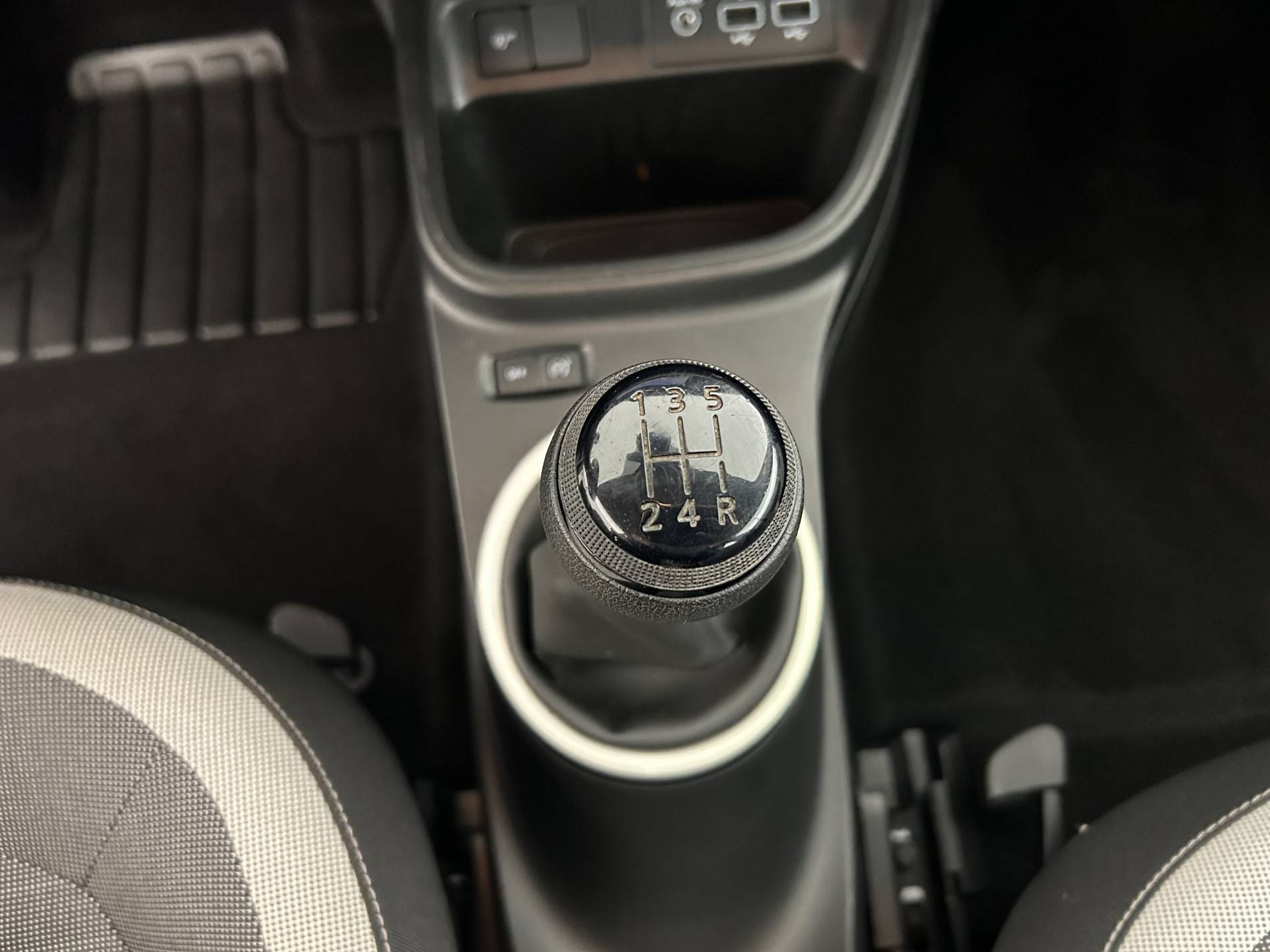 Vente en ligne Renault Twingo 3  SCe 65 - 21 au prix de 11 790 €