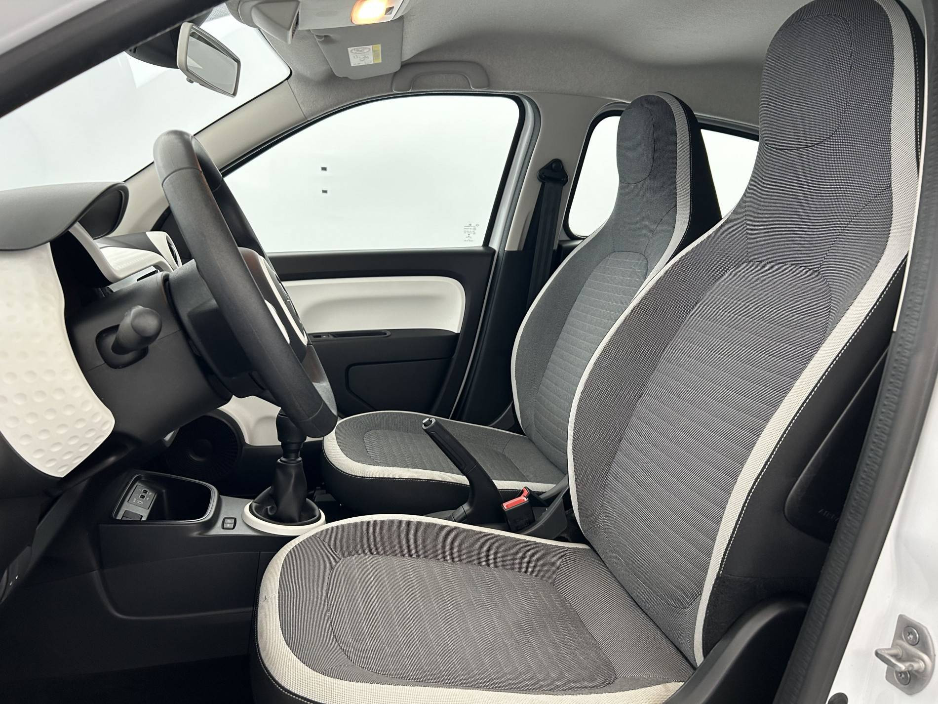 Vente en ligne Renault Twingo 3  SCe 65 - 21 au prix de 11 790 €