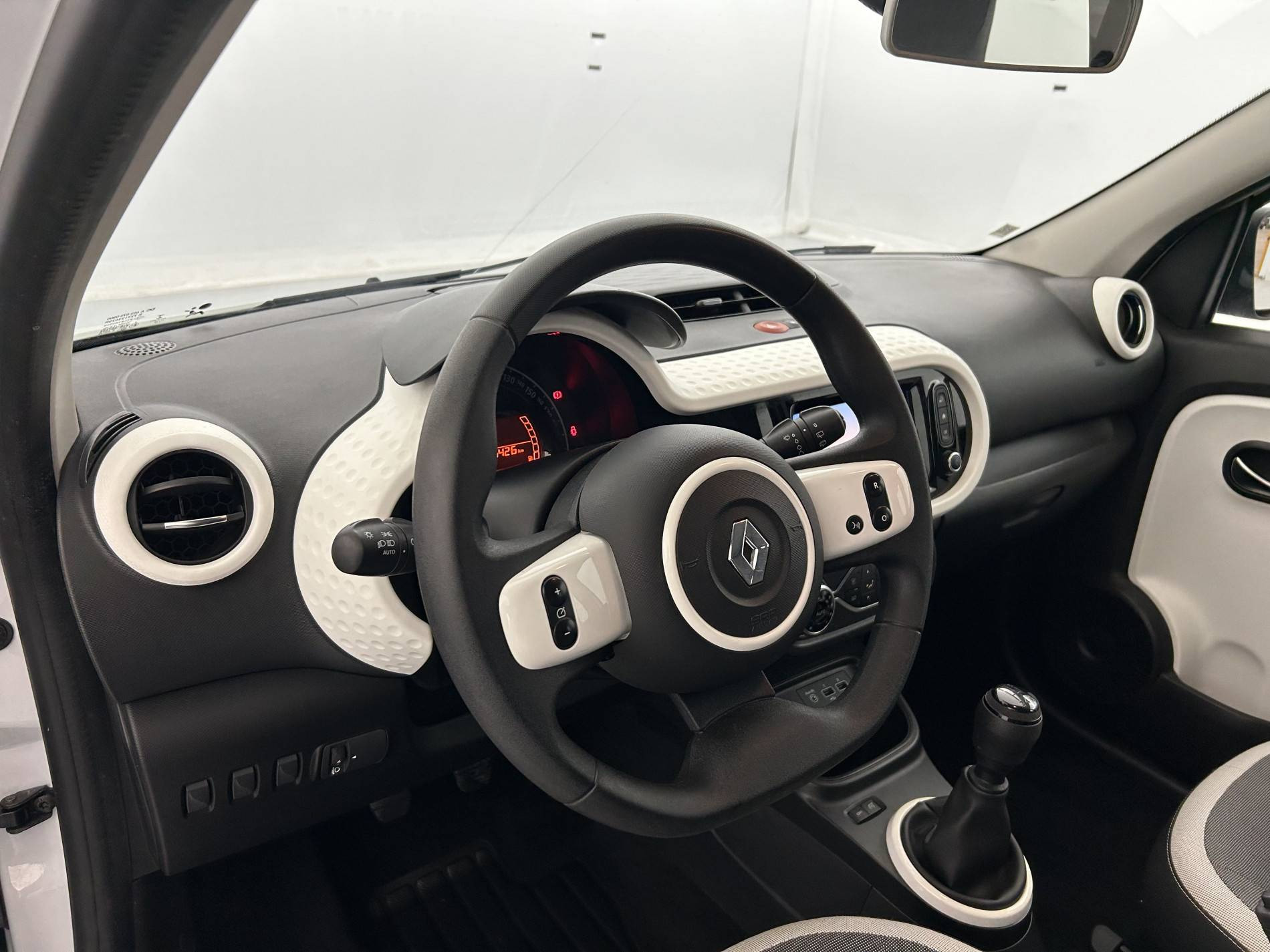 Vente en ligne Renault Twingo 3  SCe 65 - 21 au prix de 11 790 €