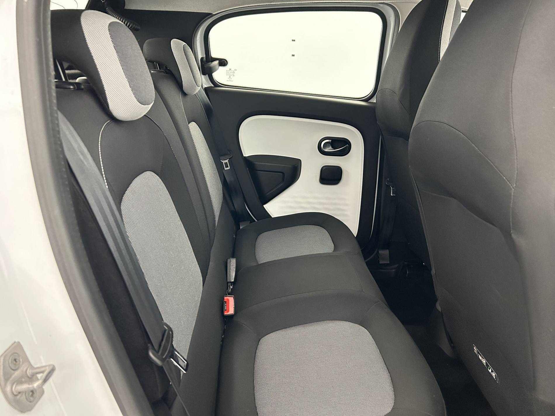 Vente en ligne Renault Twingo 3  SCe 65 - 21 au prix de 11 790 €