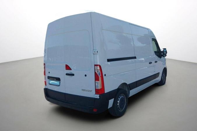 Vente en ligne Renault Master Fourgon MASTER FGN TRAC F3500 L2H2 DCI 135 au prix de 23 990 €