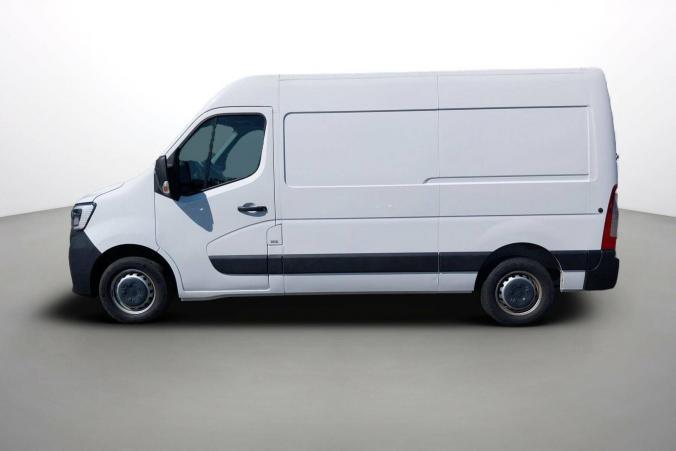 Vente en ligne Renault Master Fourgon MASTER FGN TRAC F3500 L2H2 DCI 135 au prix de 23 990 €
