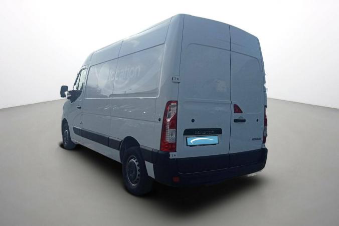 Vente en ligne Renault Master Fourgon MASTER FGN TRAC F3500 L2H2 DCI 135 au prix de 20 990 €