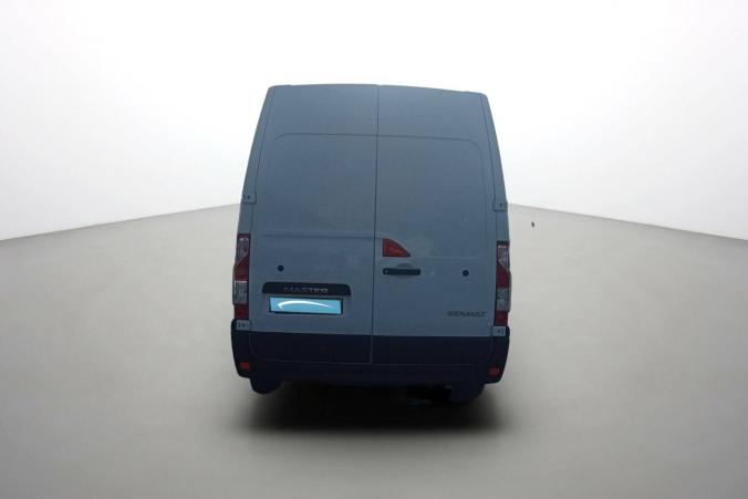 Vente en ligne Renault Master Fourgon MASTER FGN TRAC F3500 L2H2 DCI 135 au prix de 20 990 €