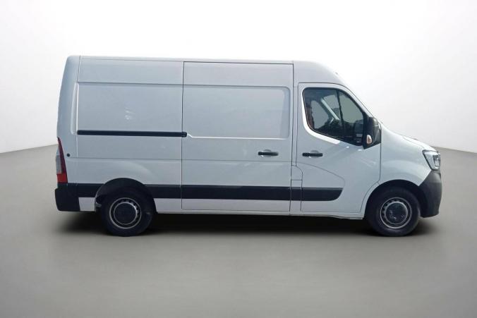 Vente en ligne Renault Master Fourgon MASTER FGN TRAC F3500 L2H2 DCI 135 au prix de 20 990 €