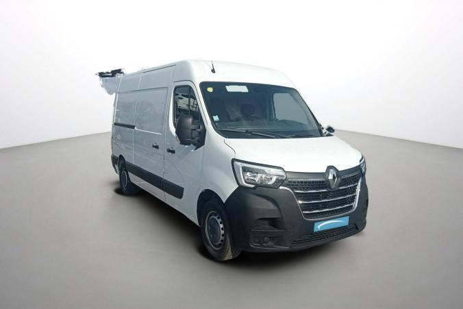 Vente en ligne Renault Master Fourgon MASTER FGN TRAC F3500 L2H2 DCI 135 au prix de 20 990 €