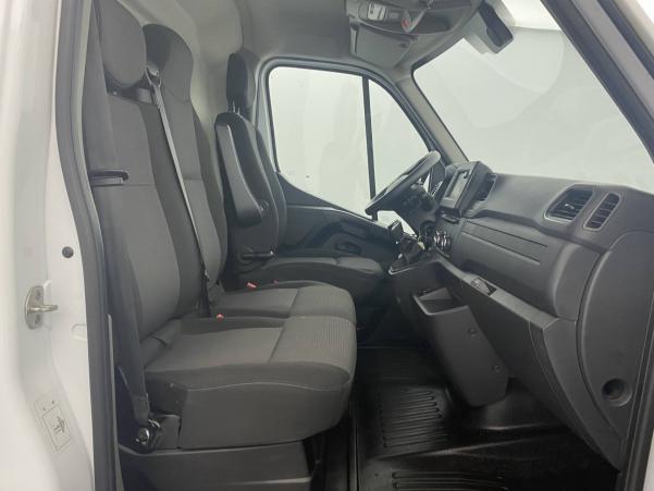 Vente en ligne Renault Master 3 Fourgon MASTER FGN TRAC F3500 L2H2 DCI 135 au prix de 22 990 €