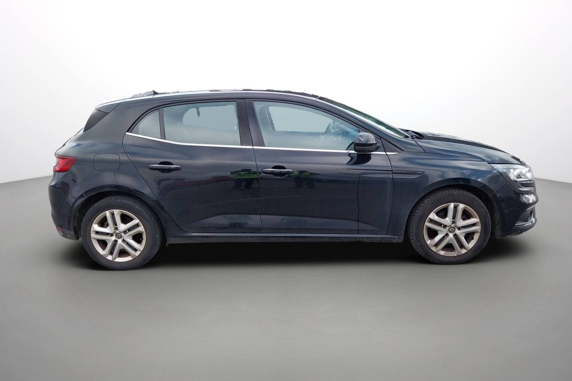 Vente en ligne Renault Megane 4 Mégane IV Berline TCe 140 FAP au prix de 15 590 €