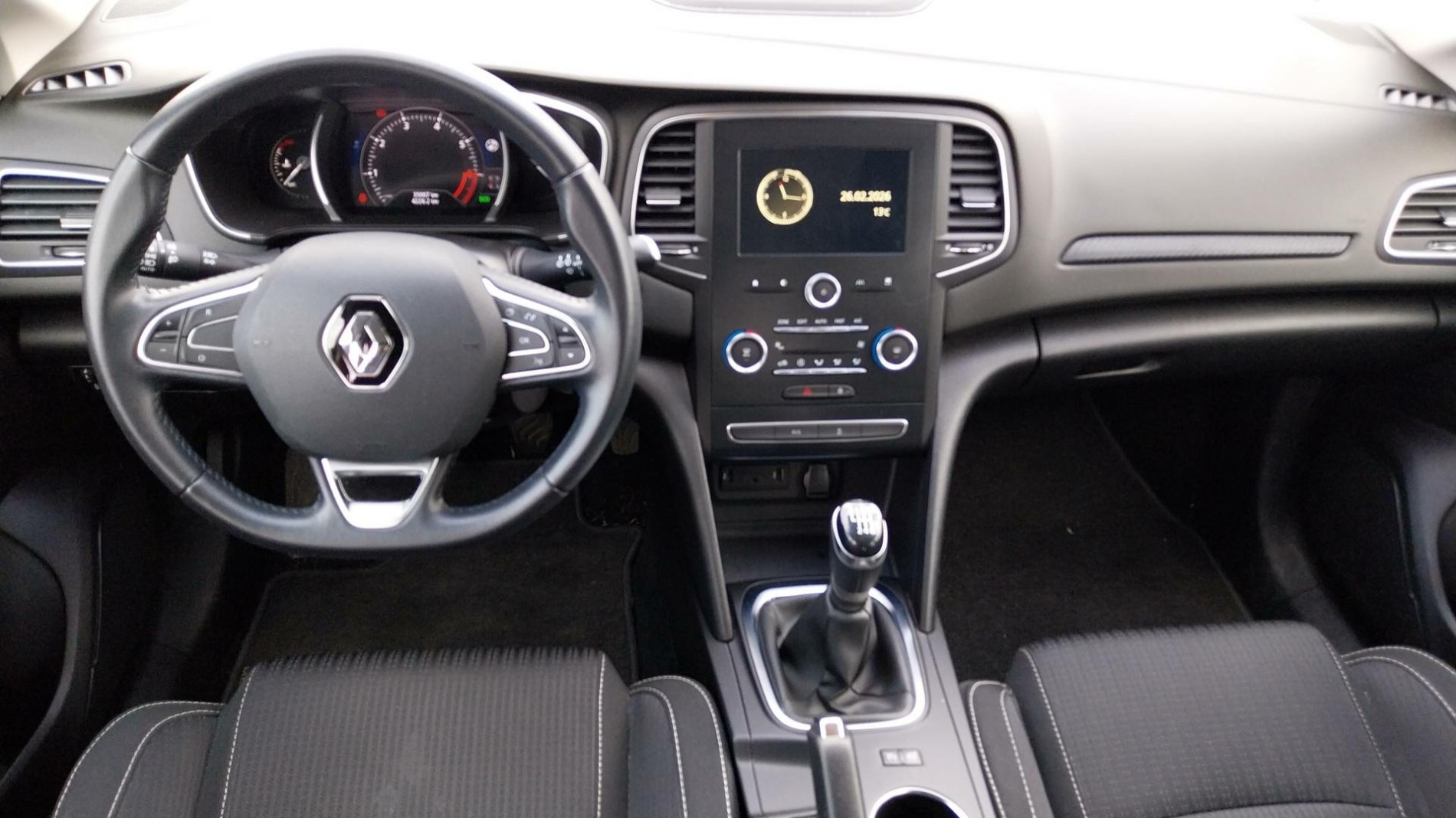Vente en ligne Renault Megane 4 Mégane IV Berline TCe 140 FAP au prix de 15 590 €