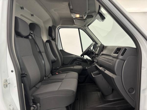 Vente en ligne Renault Master Fourgon MASTER FGN TRAC F3500 L2H2 DCI 135 au prix de 23 990 €