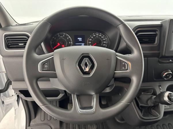 Vente en ligne Renault Master Fourgon MASTER FGN TRAC F3500 L2H2 DCI 135 au prix de 23 990 €
