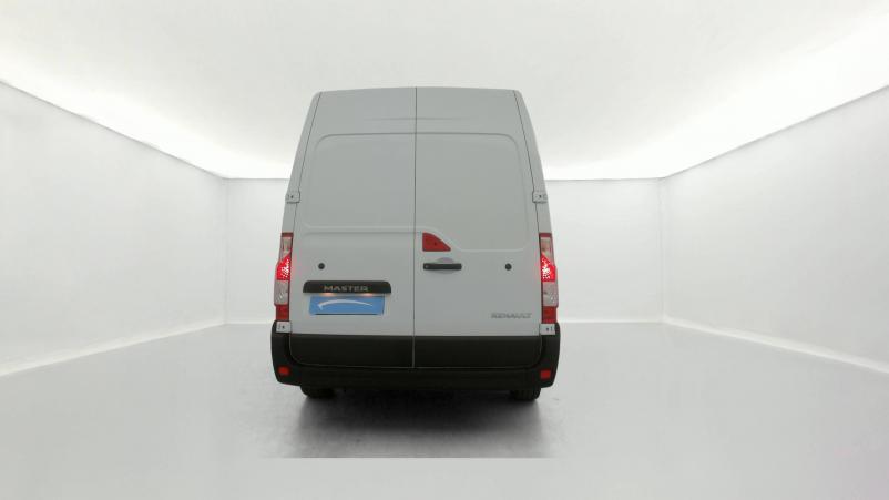 Vente en ligne Renault Master Fourgon MASTER FGN TRAC F3500 L2H2 DCI 135 au prix de 23 990 €