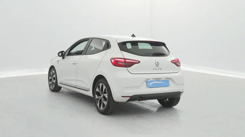 Vente en ligne Renault Clio 5 Clio TCe 90 - 21 au prix de 14 790 €