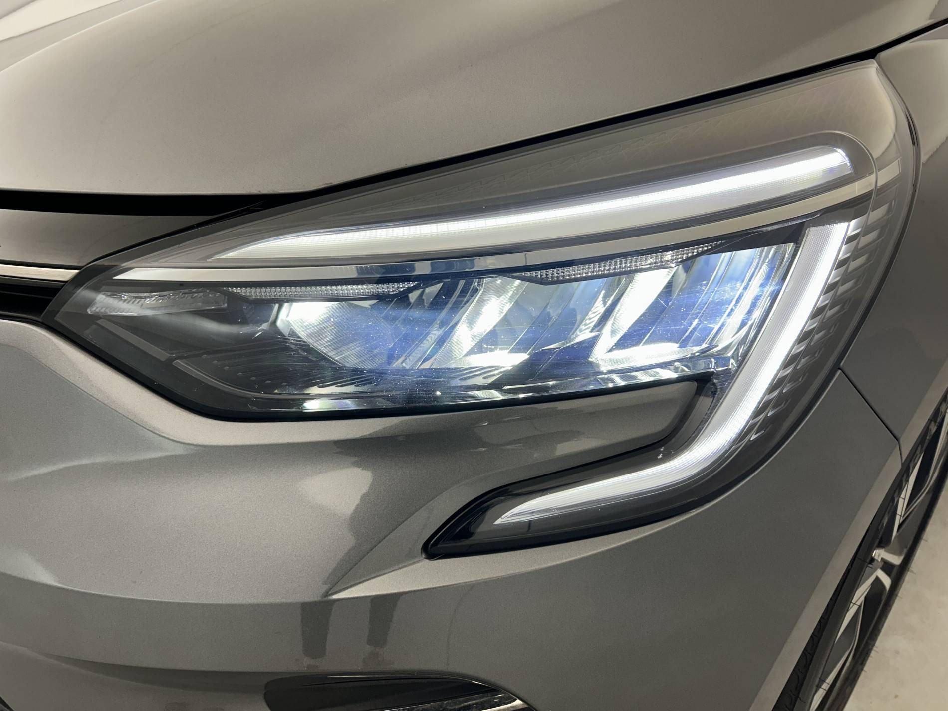 Vente en ligne Renault Clio 5 Clio TCe 90 Evolution au prix de 14 790 €