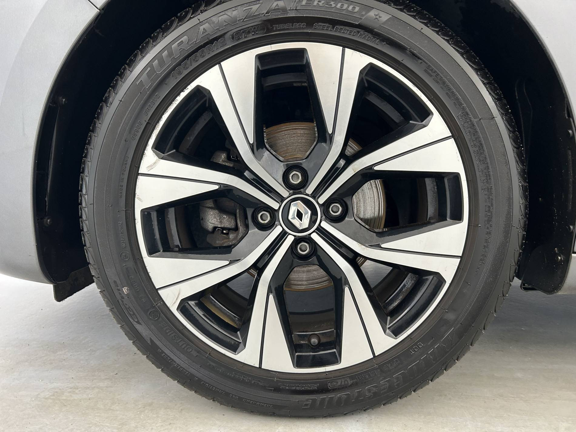 Vente en ligne Renault Clio 5 Clio TCe 90 Evolution au prix de 14 790 €