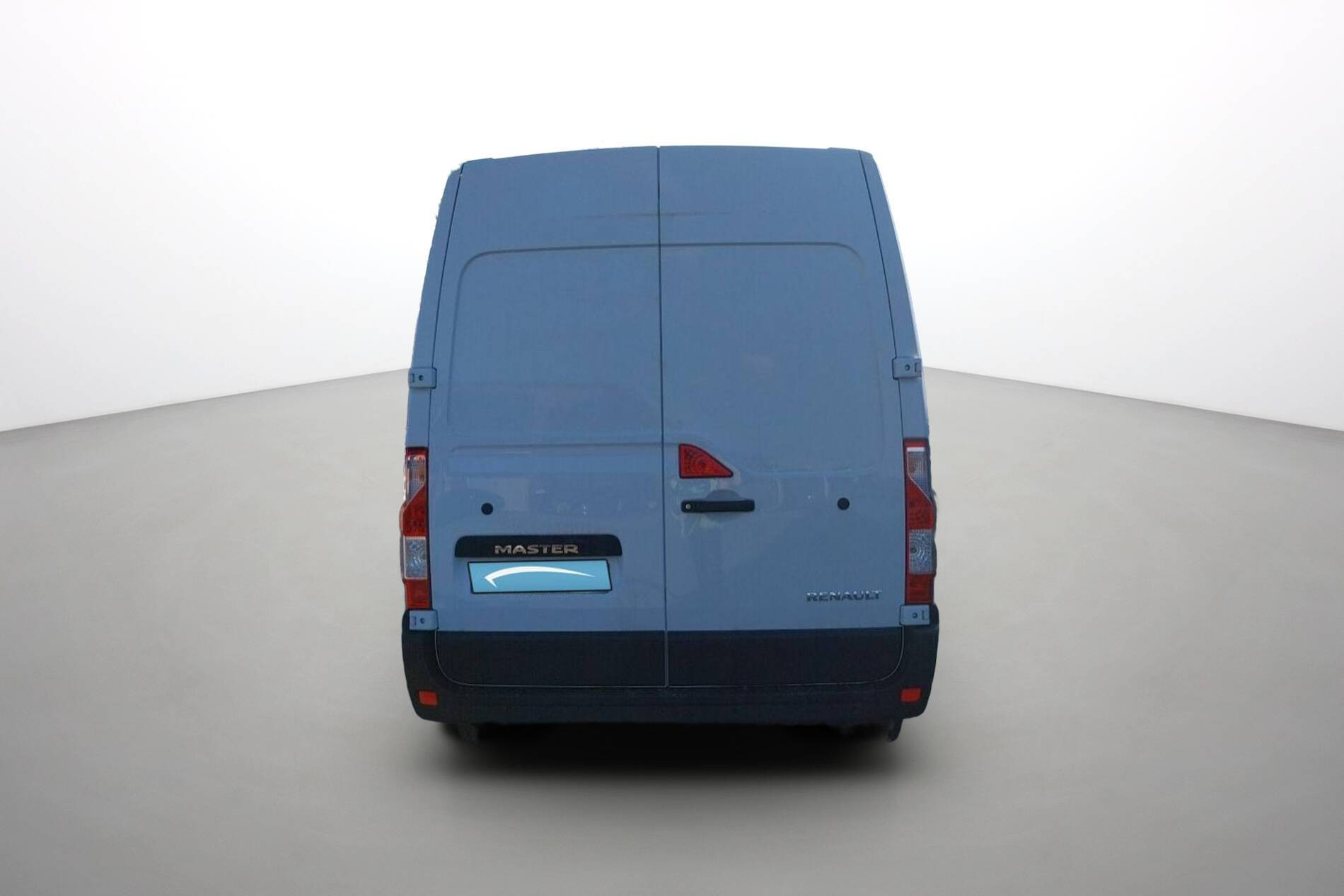 Vente en ligne Renault Master Fourgon MASTER FGN TRAC F3500 L2H2 BLUE DCI 135 au prix de 24 590 €