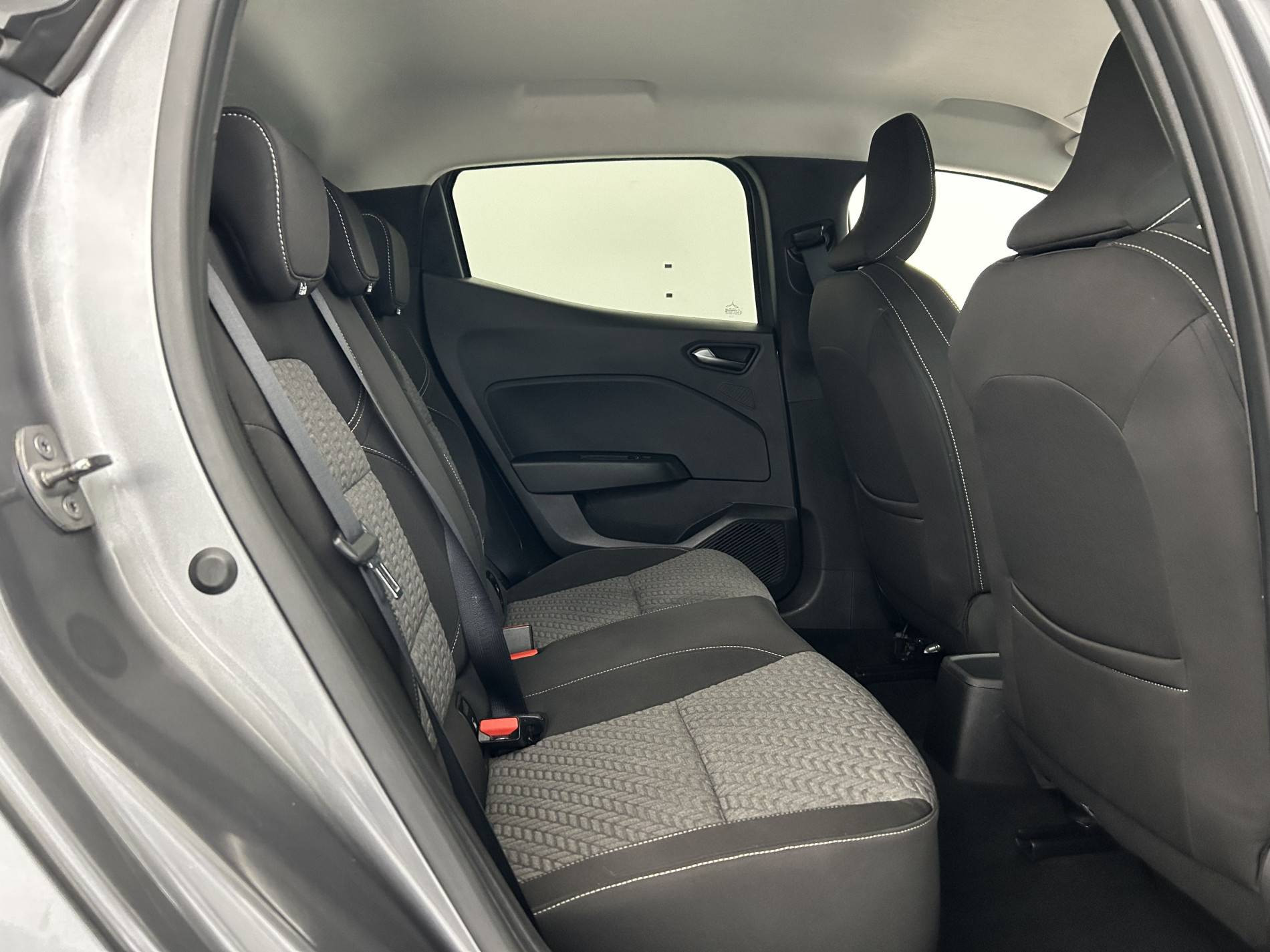 Vente en ligne Renault Clio 5 Clio TCe 90 au prix de 14 990 €