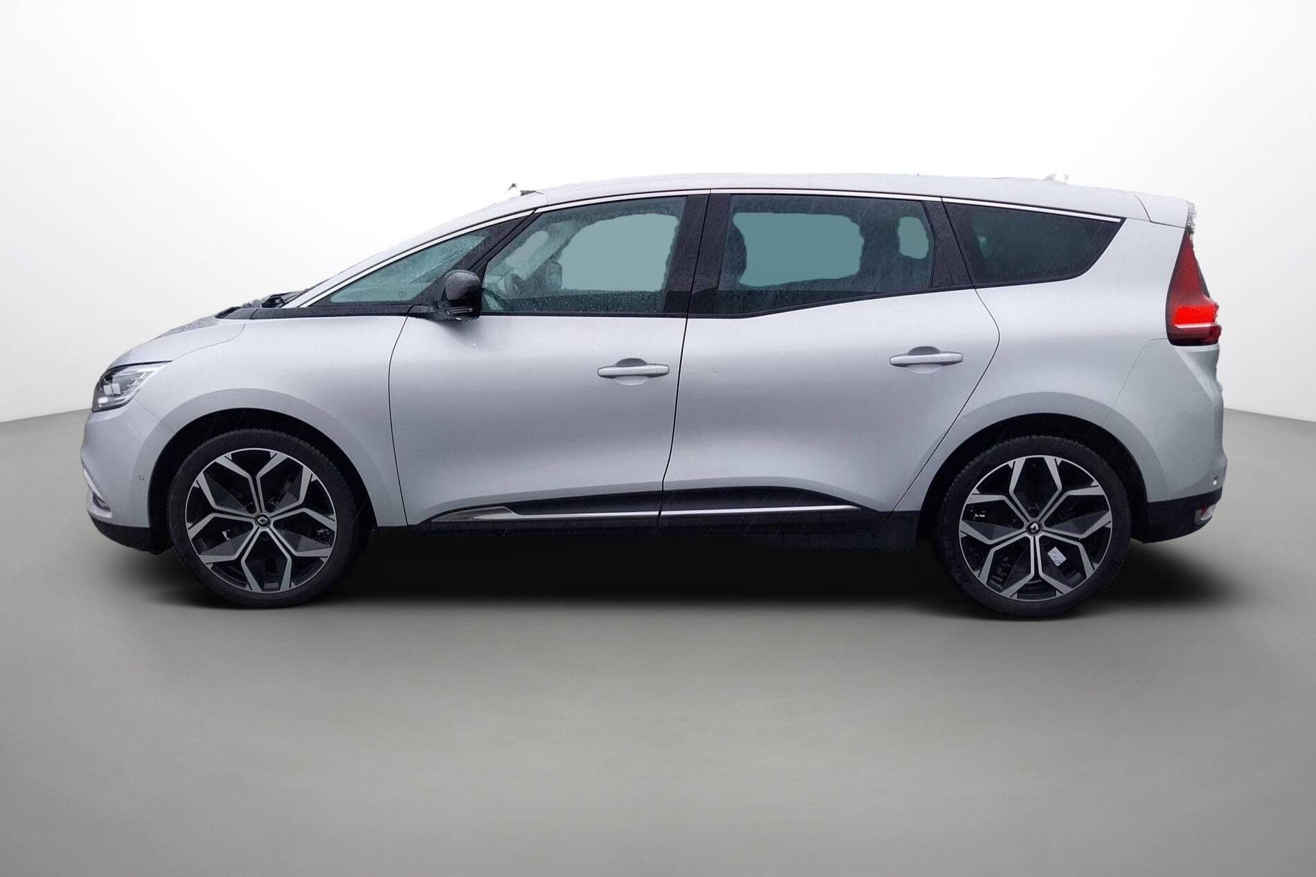 Vente en ligne Renault Grand Scenic 4 Grand Scenic TCe 140 au prix de 22 990 €