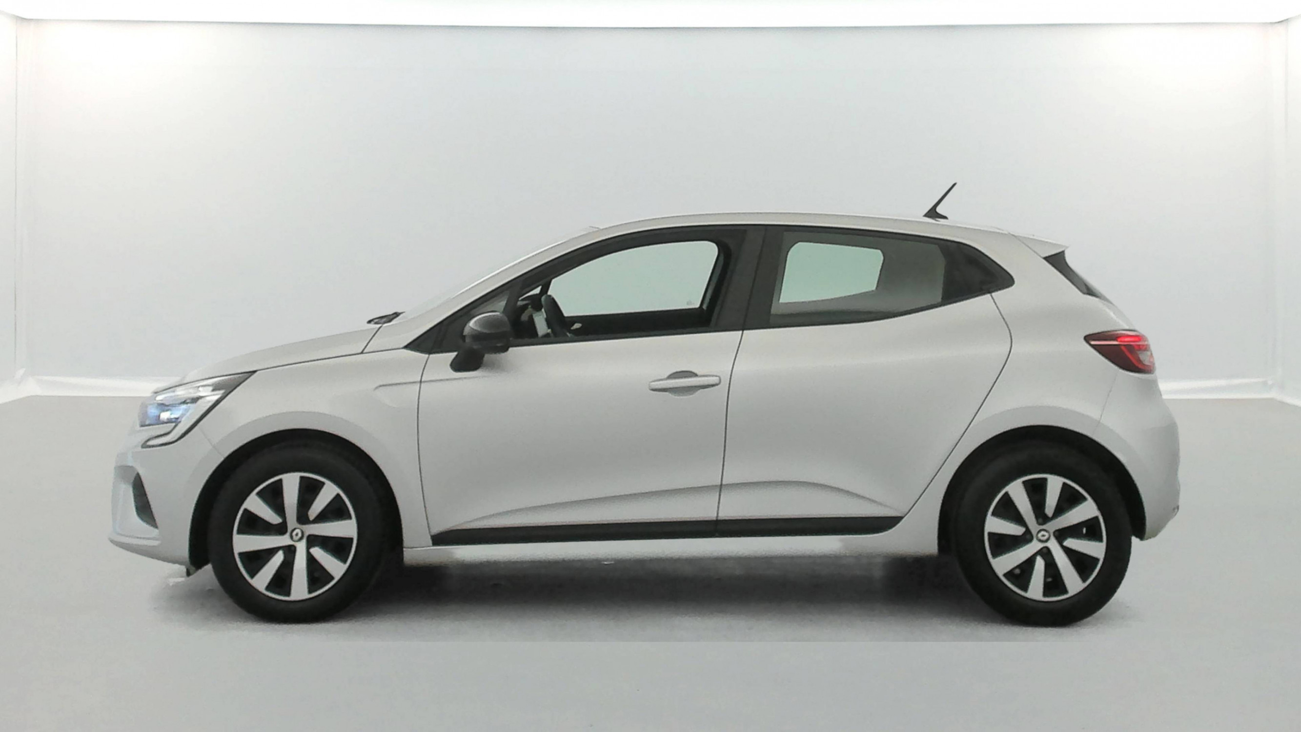 Vente en ligne Renault Clio 5 Clio TCe 90 au prix de 14 590 €