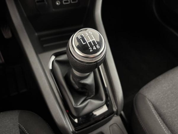 Vente en ligne Renault Clio 5 Clio TCe 90 au prix de 15 990 €