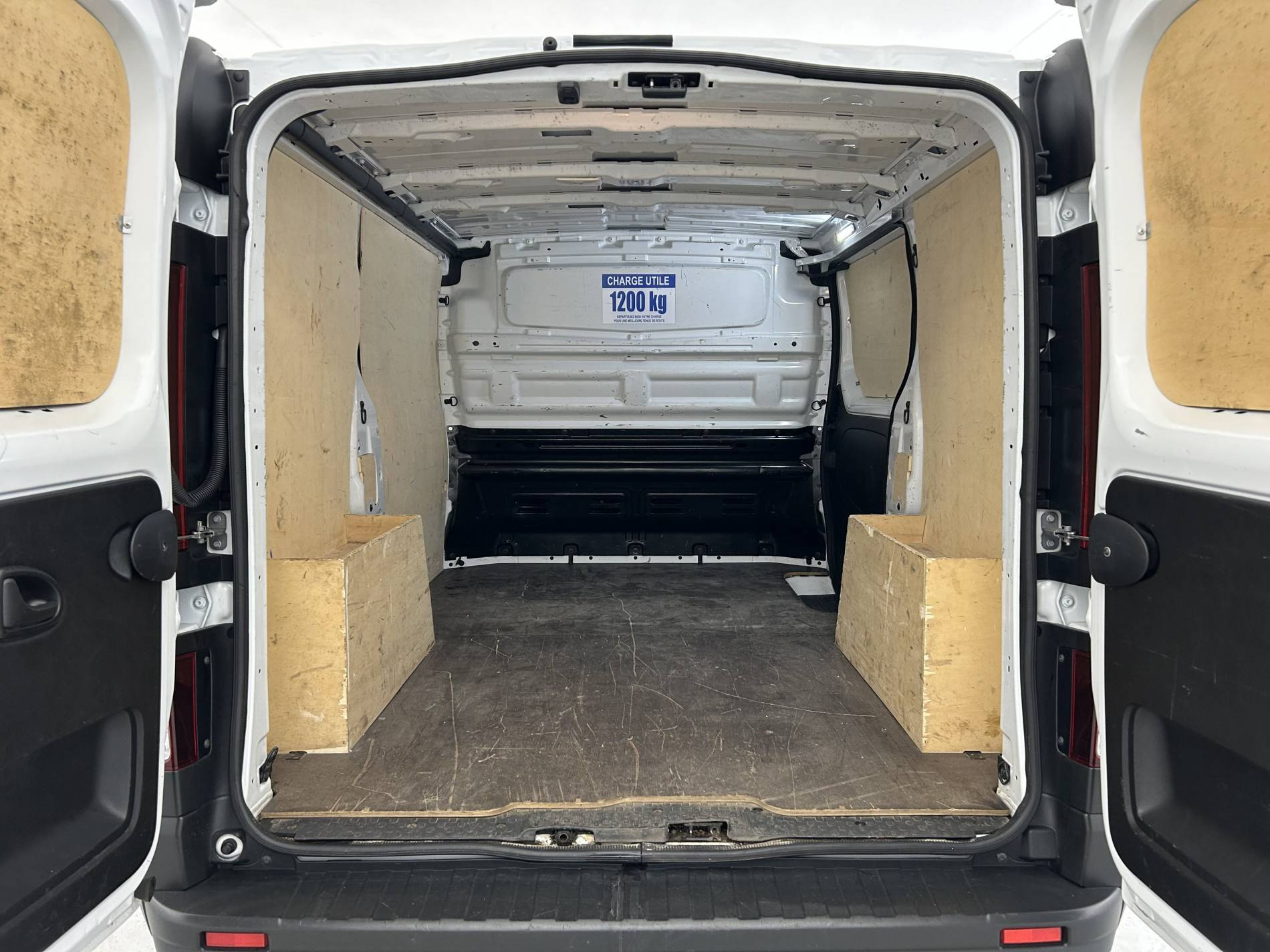 Vente en ligne Renault Trafic 3 Fourgon TRAFIC FG BLUE DCI 130 L1H1 3T GSR2 au prix de 24 990 €