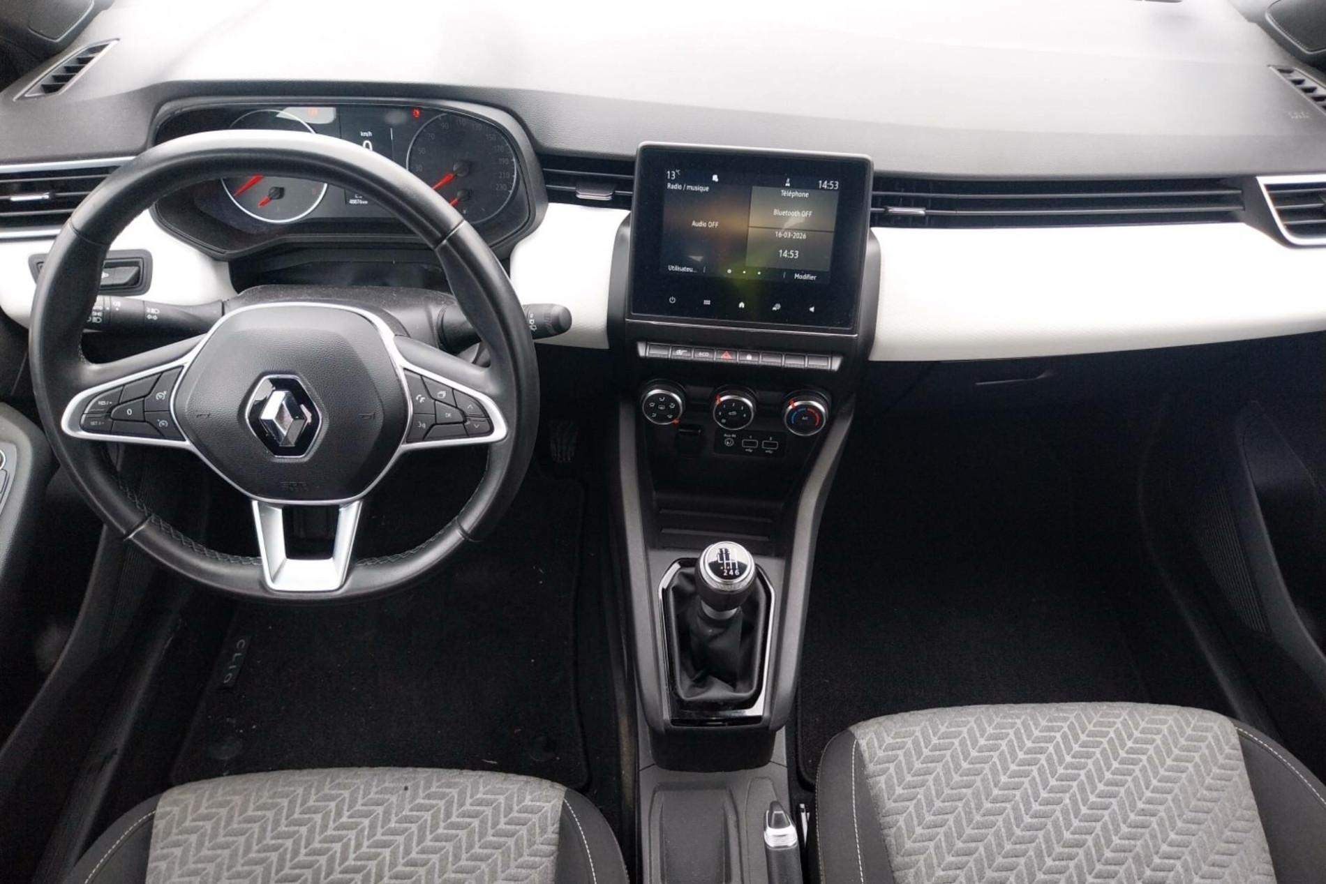 Vente en ligne Renault Clio 5 Clio TCe 90 - 21N au prix de 13 990 €