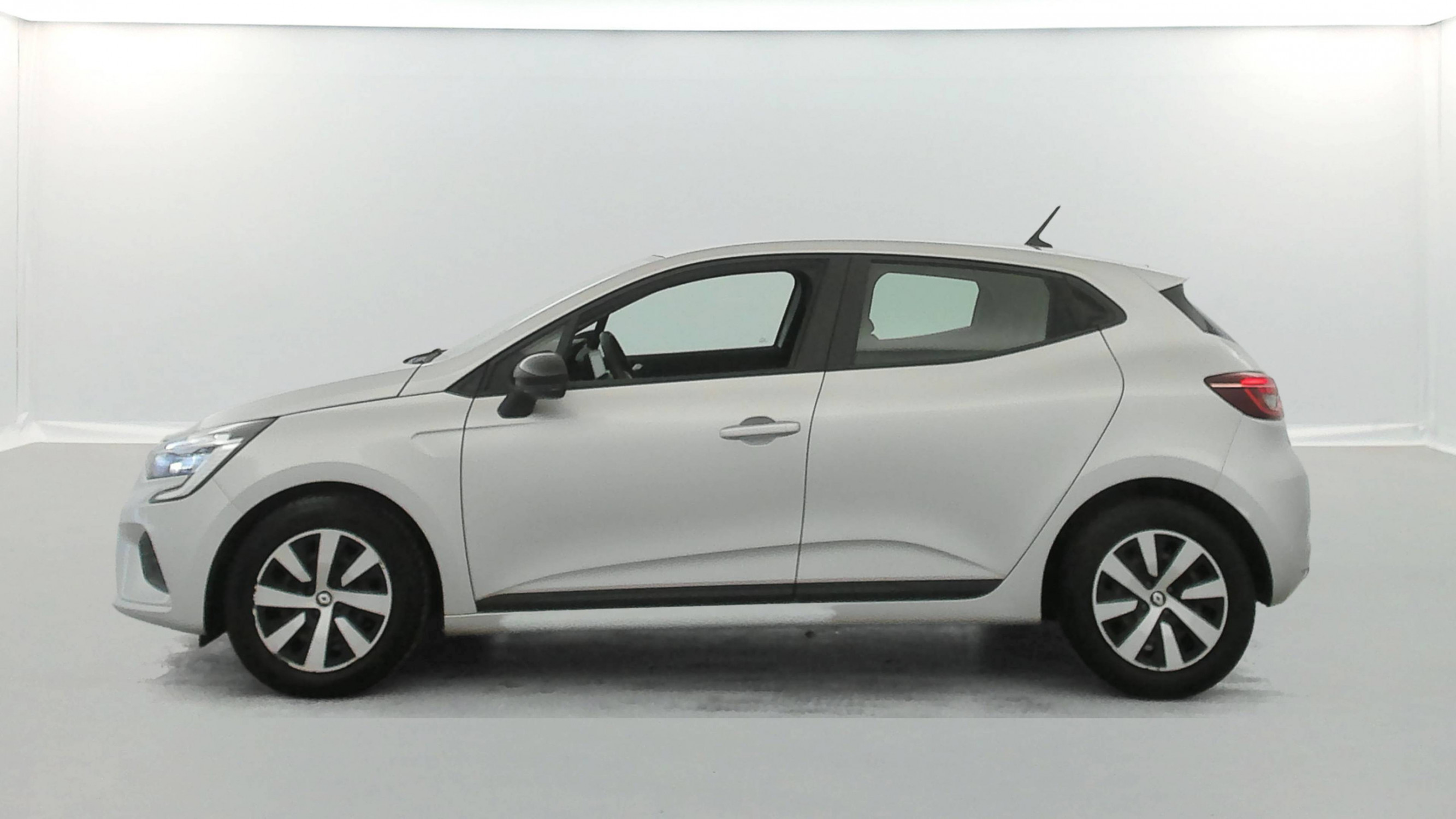 Vente en ligne Renault Clio 5 Clio TCe 90 au prix de 14 590 €