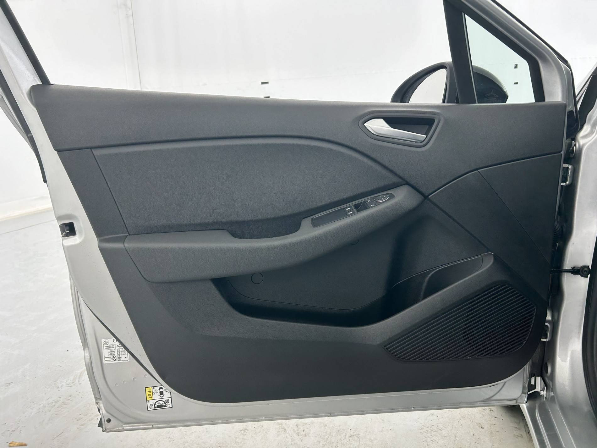 Vente en ligne Renault Clio 5 Clio TCe 90 au prix de 14 590 €