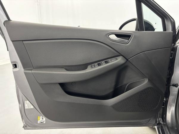 Vente en ligne Renault Clio 5 Clio Blue dCi 100 au prix de 18 990 €