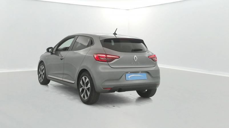 Vente en ligne Renault Clio 5 Clio Blue dCi 100 au prix de 18 990 €