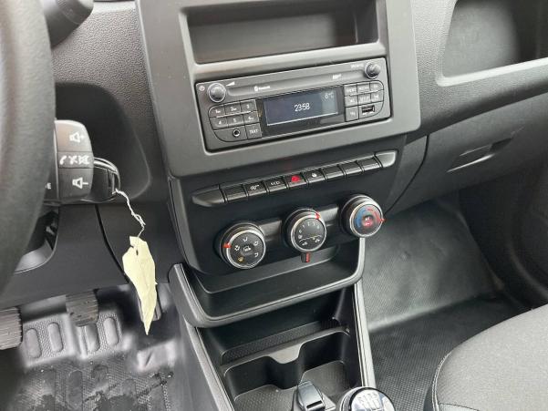 Vente en ligne Renault Express Van  BLUE DCI 95 - 22 au prix de 18 790 €
