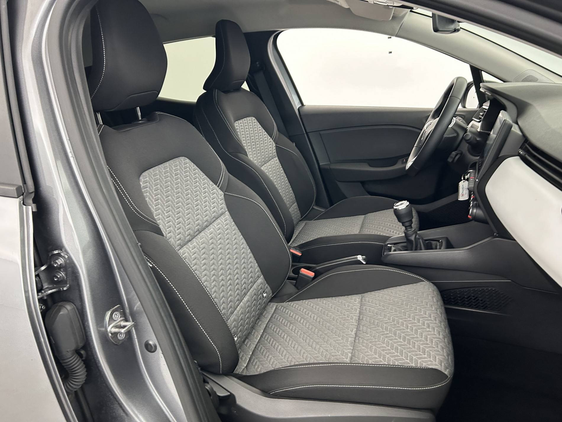 Vente en ligne Renault Clio 5 Clio TCe 90 au prix de 15 290 €