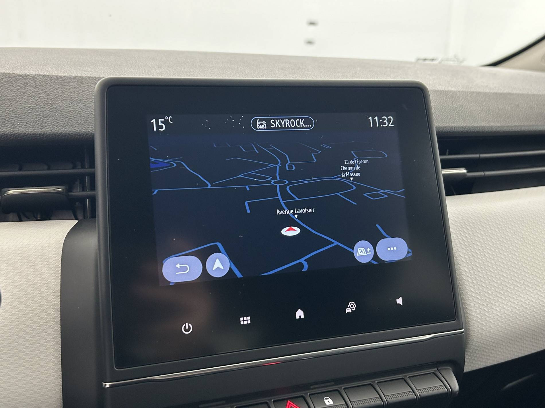 Vente en ligne Renault Clio 5 Clio TCe 90 au prix de 15 290 €