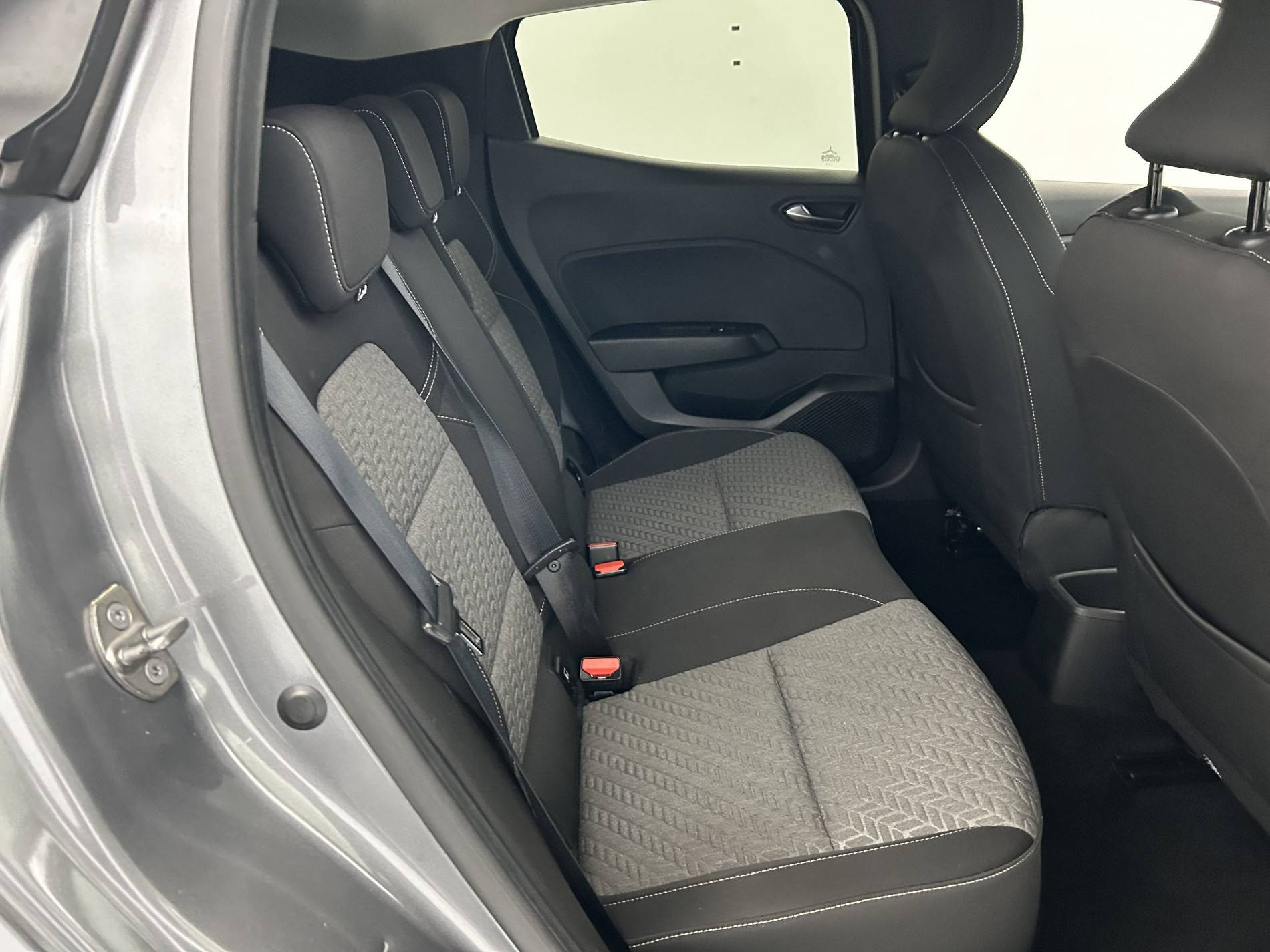 Vente en ligne Renault Clio 5 Clio TCe 90 au prix de 15 290 €