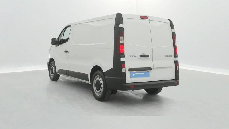 Vente en ligne Renault Trafic 3 Fourgon TRAFIC FGN L1H1 3000 KG BLUE DCI 130 au prix de 23 590 €