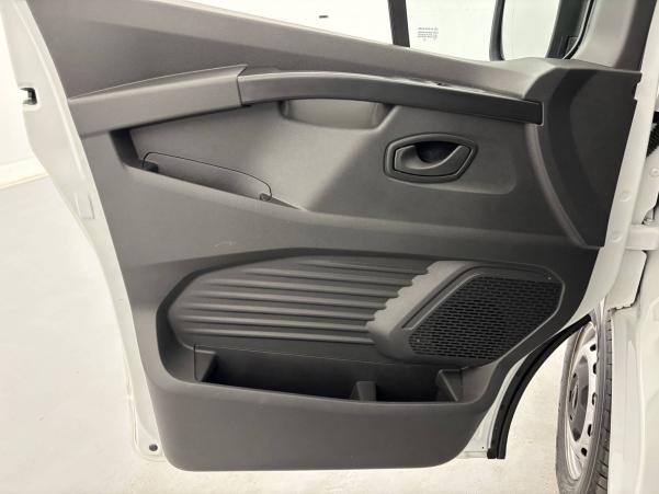 Vente en ligne Renault Trafic 3 Fourgon TRAFIC FGN L1H1 3000 KG BLUE DCI 130 au prix de 23 590 €