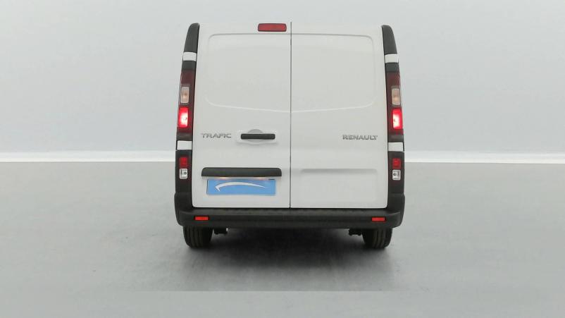Vente en ligne Renault Trafic 3 Fourgon TRAFIC FGN L1H1 3000 KG BLUE DCI 130 au prix de 23 590 €