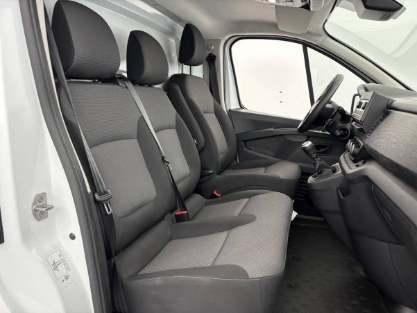 Vente en ligne Renault Trafic 3 Fourgon TRAFIC FGN L1H1 3000 KG BLUE DCI 130 au prix de 23 590 €