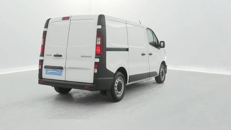 Vente en ligne Renault Trafic 3 Fourgon TRAFIC FGN L1H1 3000 KG BLUE DCI 130 au prix de 23 590 €