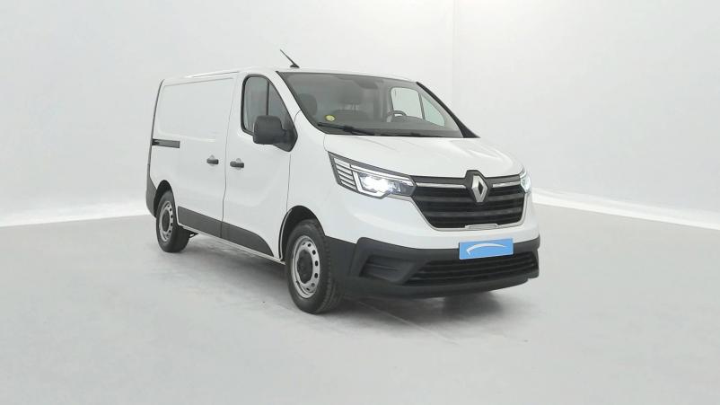 Vente en ligne Renault Trafic 3 Fourgon TRAFIC FGN L1H1 3000 KG BLUE DCI 130 au prix de 23 590 €