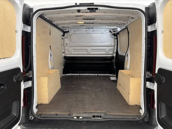 Vente en ligne Renault Trafic 3 Fourgon TRAFIC FGN L1H1 3000 KG BLUE DCI 130 au prix de 23 590 €