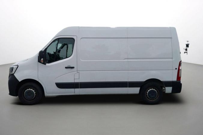 Vente en ligne Renault Master Fourgon MASTER FGN TRAC F3500 L2H2 BLUE DCI 135 au prix de 26 990 €