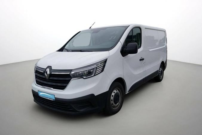 Vente en ligne Renault Trafic 3 Fourgon TRAFIC FGN L1H1 3000 KG BLUE DCI 130 au prix de 23 590 €