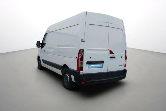 Vente en ligne Renault Master Fourgon MASTER FGN TRAC F3500 L2H2 BLUE DCI 135 au prix de 26 990 €
