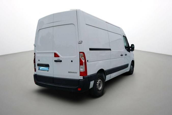 Vente en ligne Renault Master Fourgon MASTER FGN TRAC F3500 L2H2 BLUE DCI 135 au prix de 26 990 €