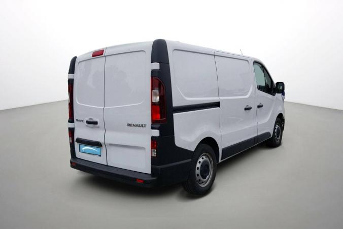 Vente en ligne Renault Trafic 3 Fourgon TRAFIC FGN L1H1 3000 KG BLUE DCI 130 au prix de 23 590 €
